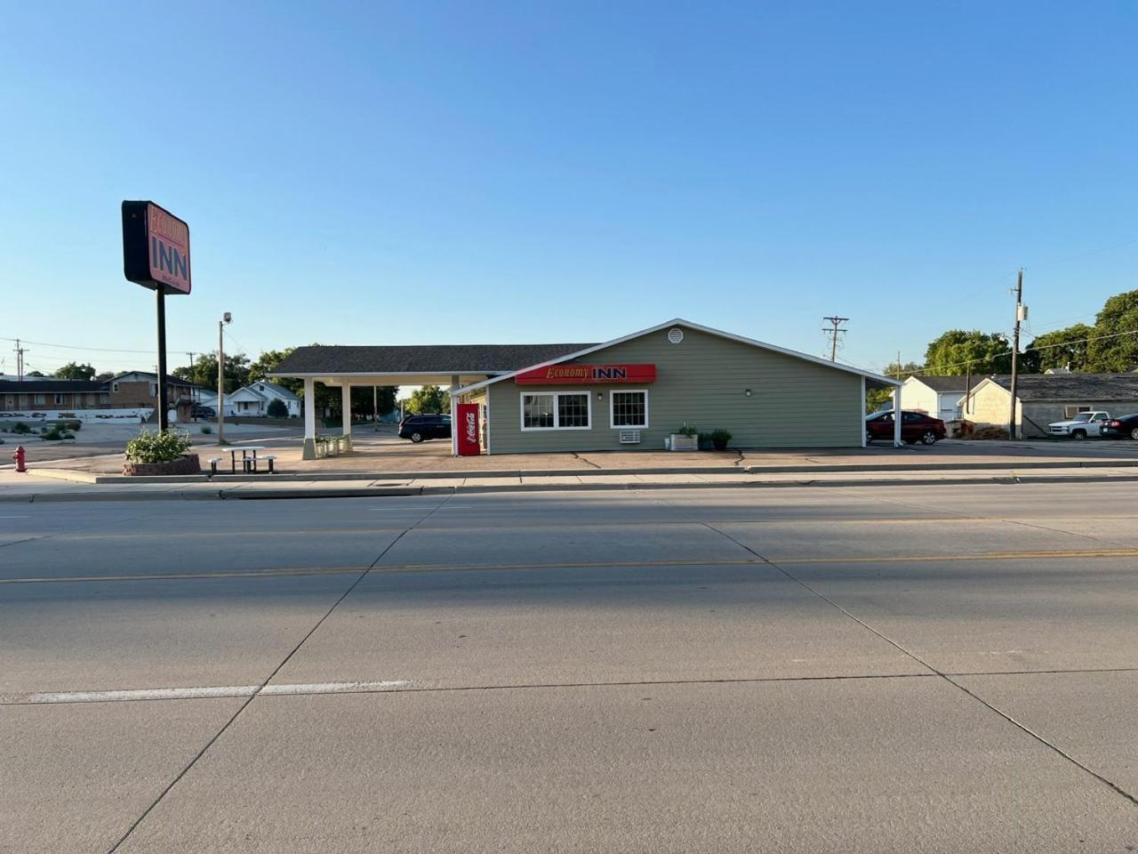 Economy Inn Mccook Esterno foto