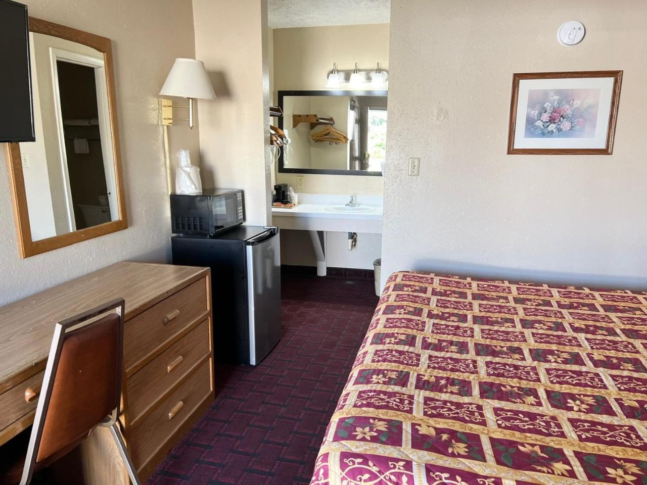 Economy Inn Mccook Esterno foto